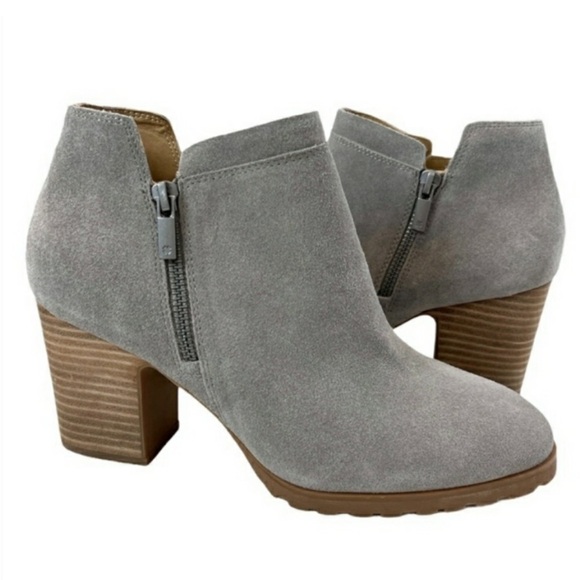 Lucky Brand Shoes - EUC Lucky Brand Noryn Gray Nubuck Leather Bootie Ankle Boots Women’s Size 10